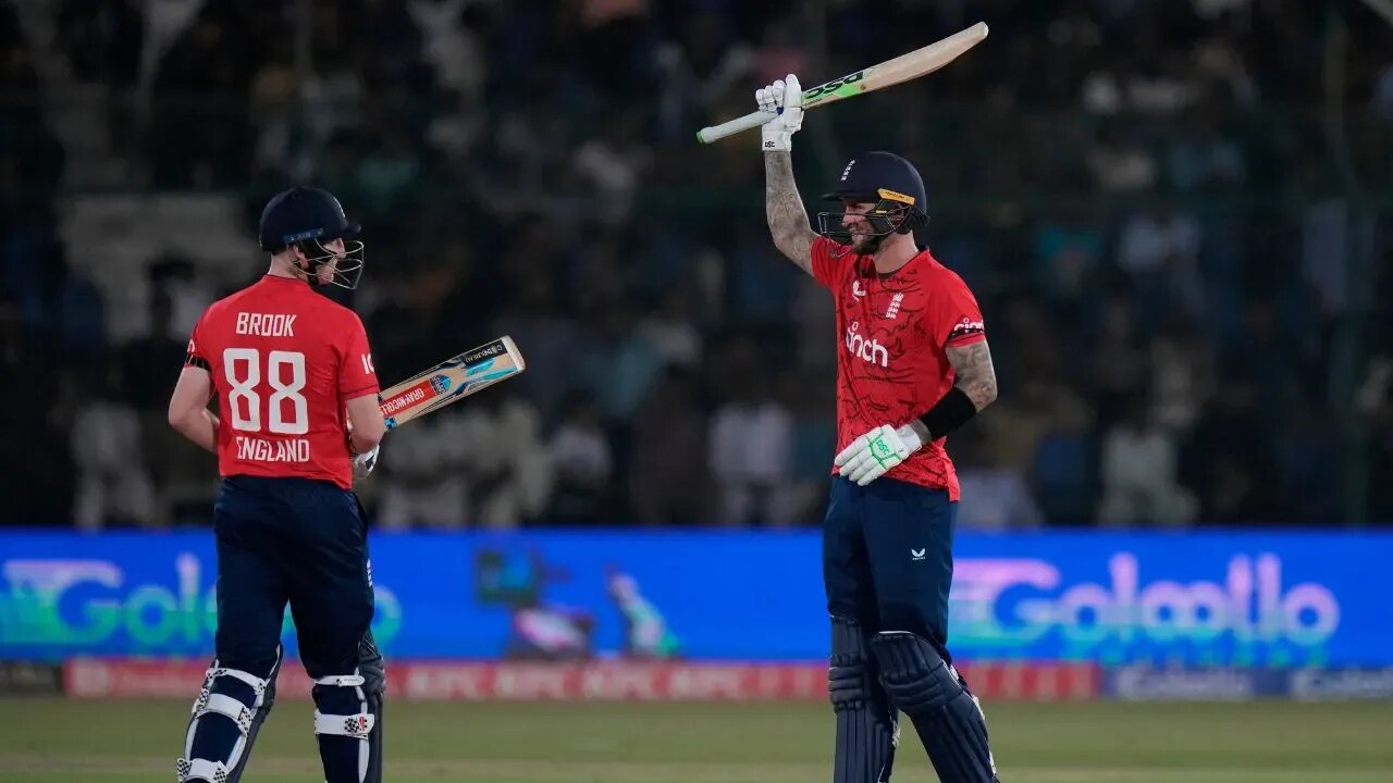 PAK vs ENG: Alex hales stars as England beat pakistan